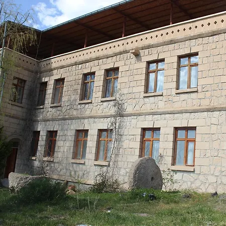 Kapadokya Stonelake Guzelyurt