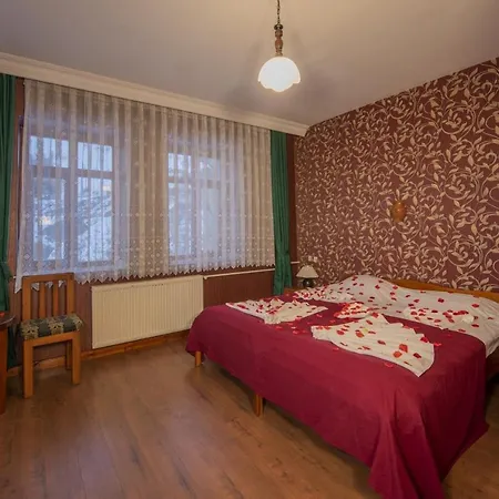 Kapadokya Stonelake 3* Guzelyurt
