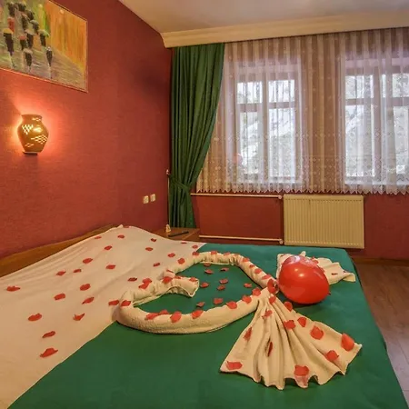 Kapadokya Stonelake 3* Guzelyurt