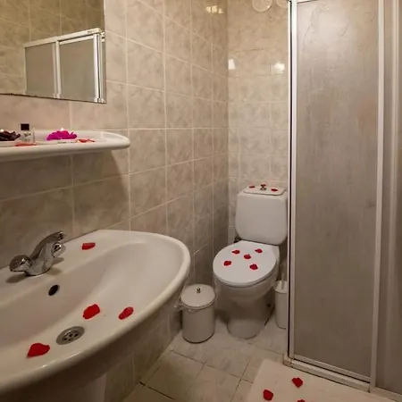 Kapadokya Stonelake Guzelyurt