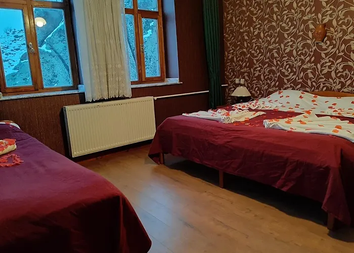 Kapadokya Stonelake * Guzelyurt