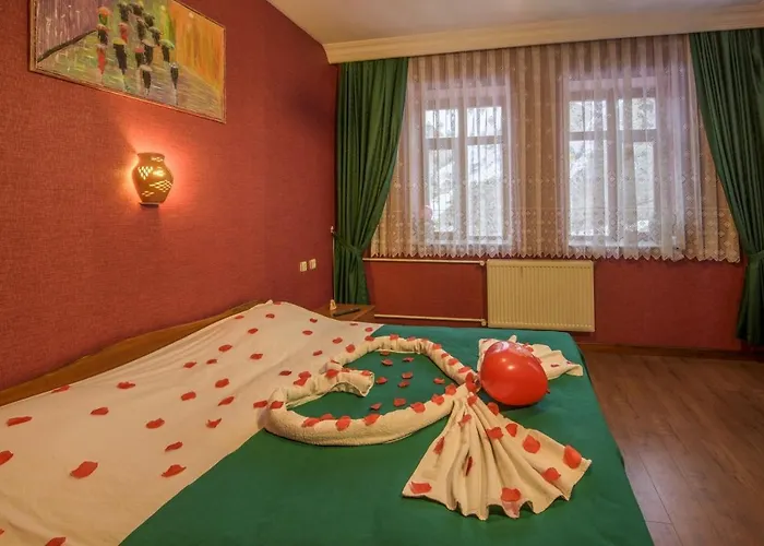 Kapadokya Stonelake * Guzelyurt